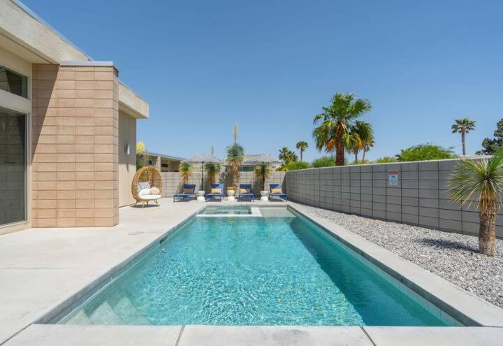 Chic Luxurious Desert Home- Private Pool Hot Tub Palm Springs Exteriör bild